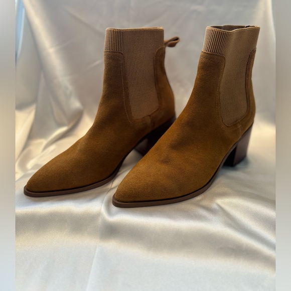 Chelsea & Violet Audrina Suede Western Style Boots - Picture 2 of 11